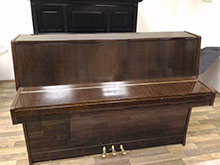 Пианино Petrof. 3 х педальный.